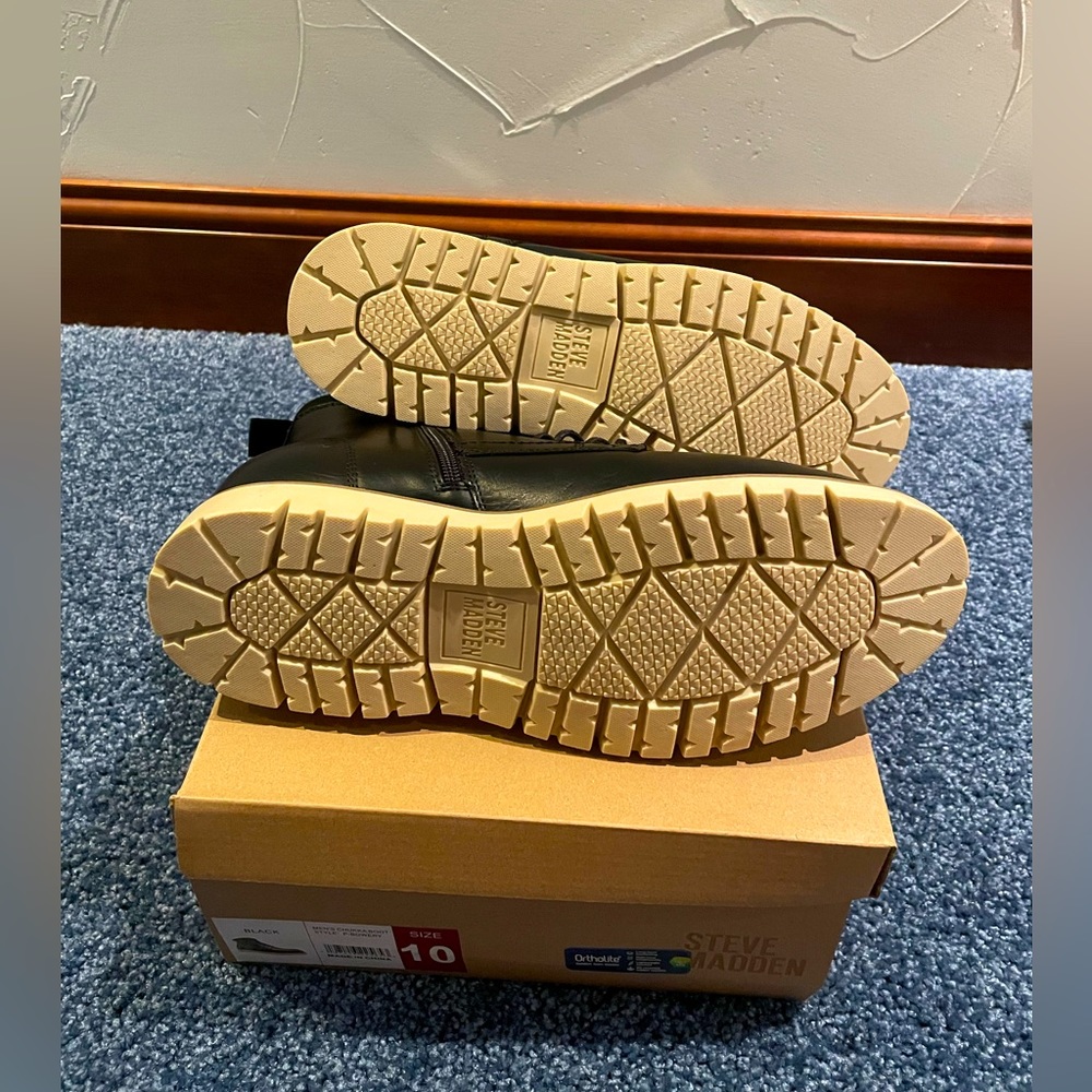 Steve Madden - Picture 3 of 6